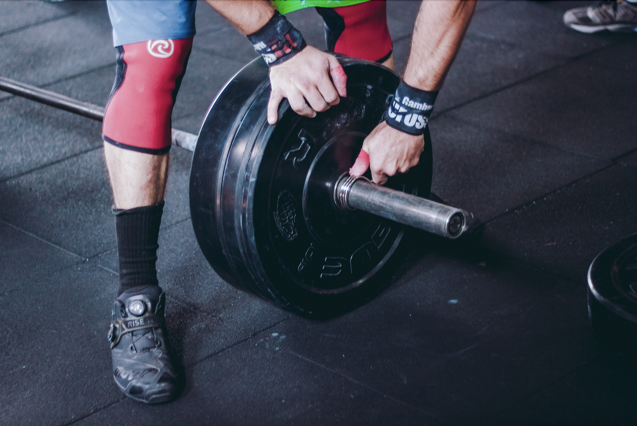 Weight Lifting Accessories: What Are They? Will They Help?